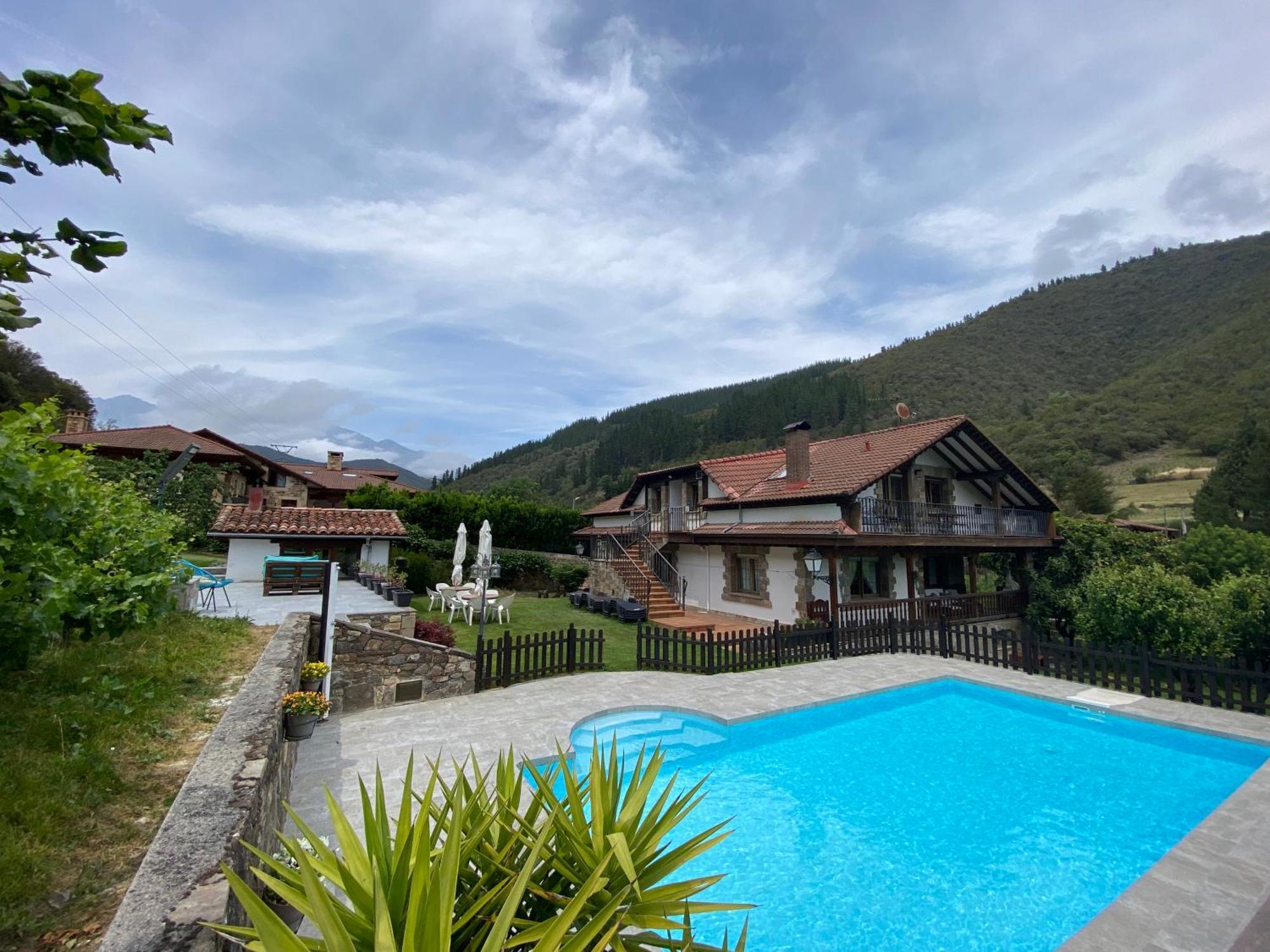 Apartamentos Rural Valverde Potes Exterior foto